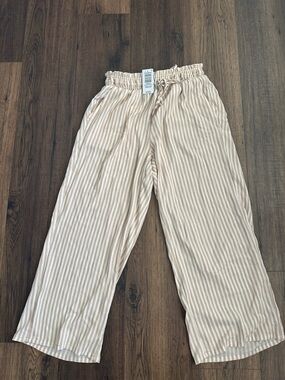 Torrid White and Tan Striped High Rise Gauze Pants Size 0, aka Size 12